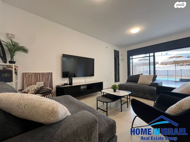 בית פרטי/ קוטג', התהילה, נוף הטיילת, נתניה