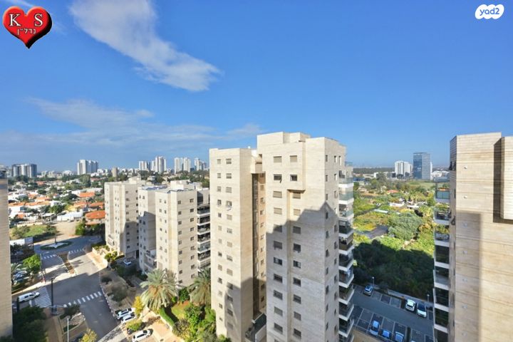 דירה, חתני פרס ישראל, באר יעקב