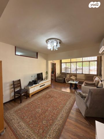 דירה, החיזיון 6, קרית שלום, תל אביב יפו