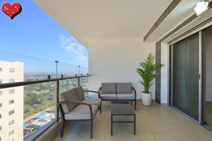 דירה, חתני פרס ישראל, באר יעקב