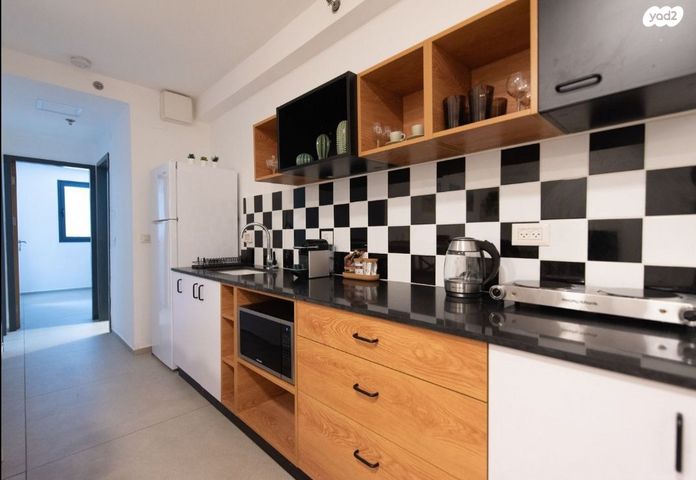 דירה, עין דור, שער פלמר, תחנת רכבת השמונה, חיפה