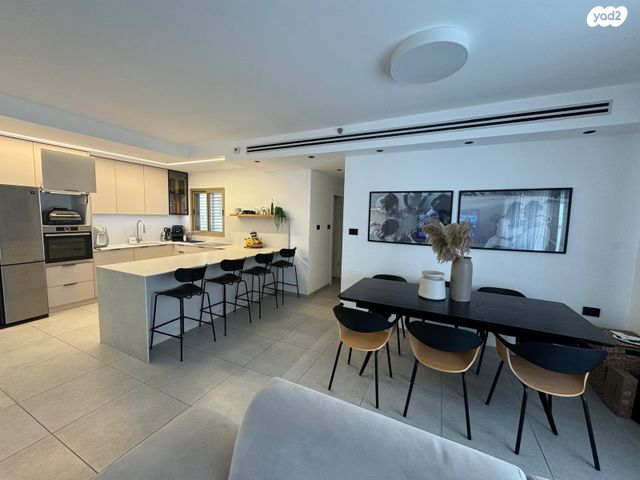 דירה, דרך בן גוריון, אבן גבירול, רחובות