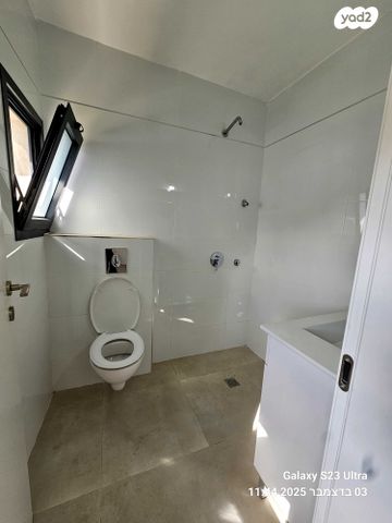 דו משפחתי, בית דגן