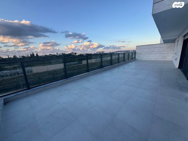 גג/ פנטהאוז, אור ים, אור עקיבא