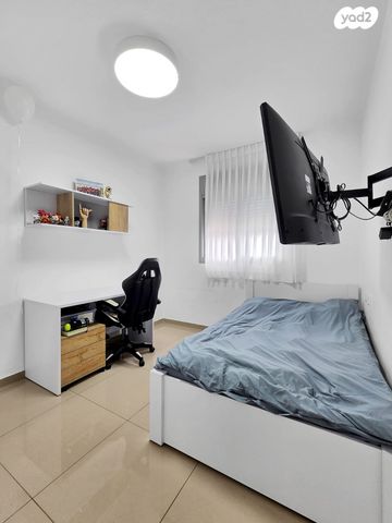 דירת גן, יוסף בורג, נווה זאב, נאות אילן, באר שבע