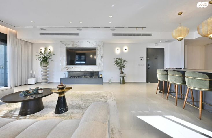 גג/ פנטהאוז, נרקיסים, ראשון לציון