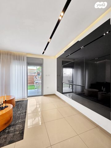 דירת גן, יוסף בורג, נווה זאב, נאות אילן, באר שבע