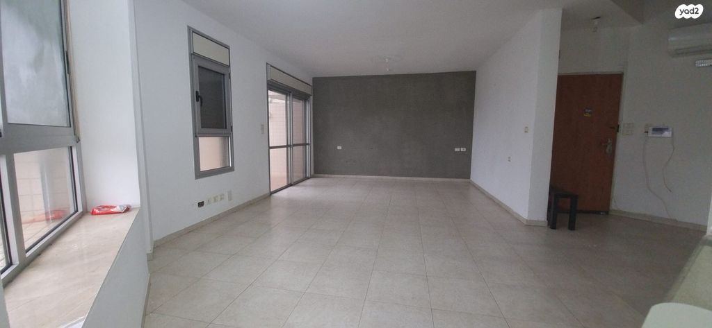 דירה, הסחלב, קרית הפרחים - 2005, רעננה