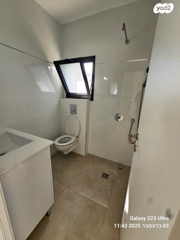 דו משפחתי, בית דגן