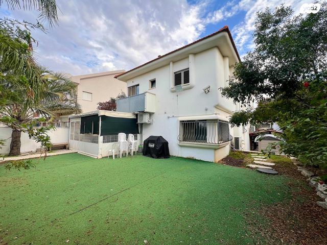 בית פרטי/ קוטג', גבעת הסלעים, ראש העין