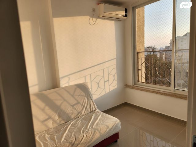 דירה, אהרון שקולניק 4, ג' / מרכז מזרח העיר, רחובות