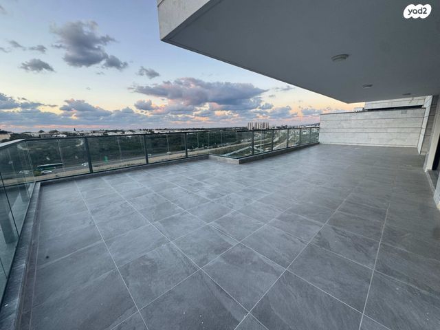 גג/ פנטהאוז, אור ים, אור עקיבא