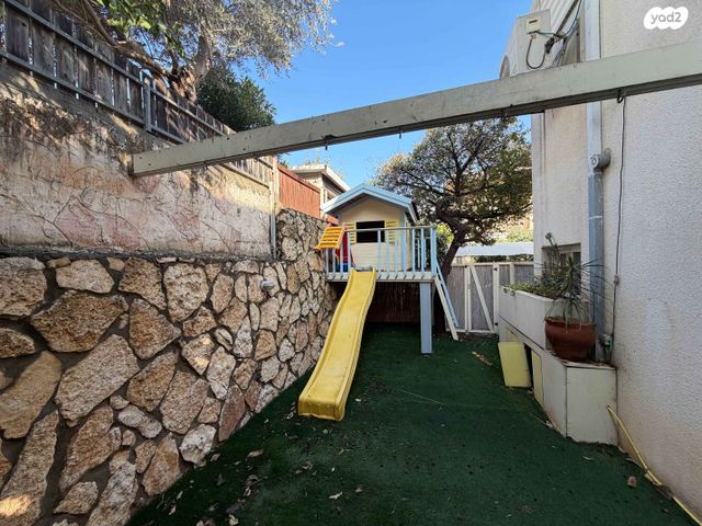 דו משפחתי, כפר יונה