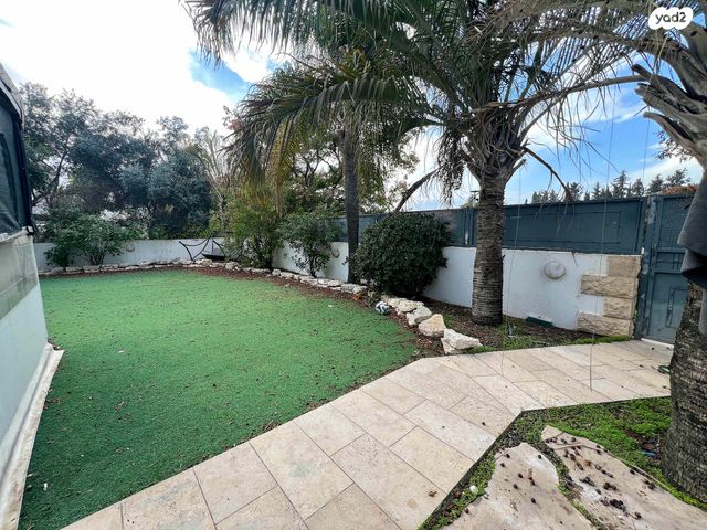 בית פרטי/ קוטג', גבעת הסלעים, ראש העין