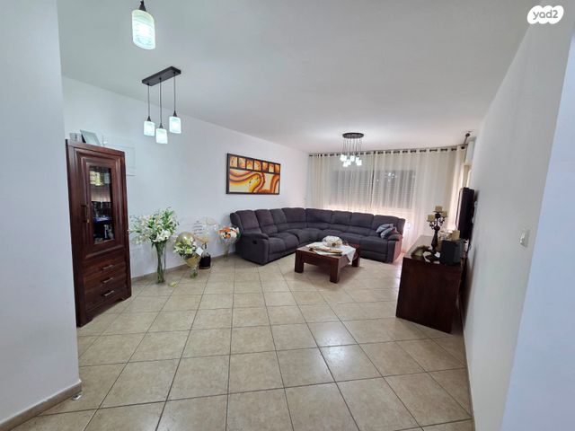 דירה, שבט נפתלי, רובע י"ב, אשדוד