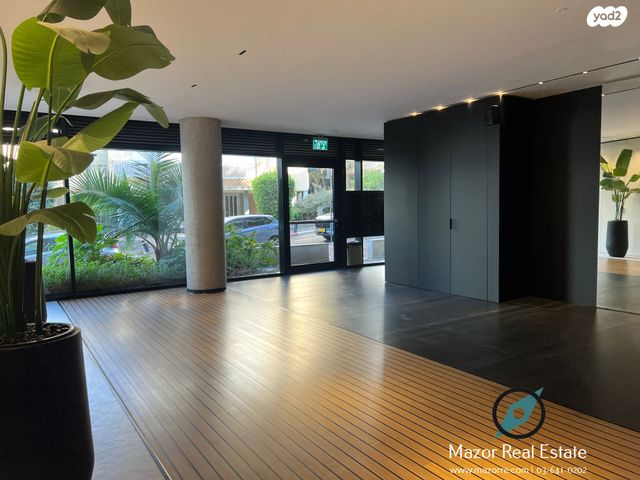 דירת גן, גבע, ארלוזורוב, גבעתיים