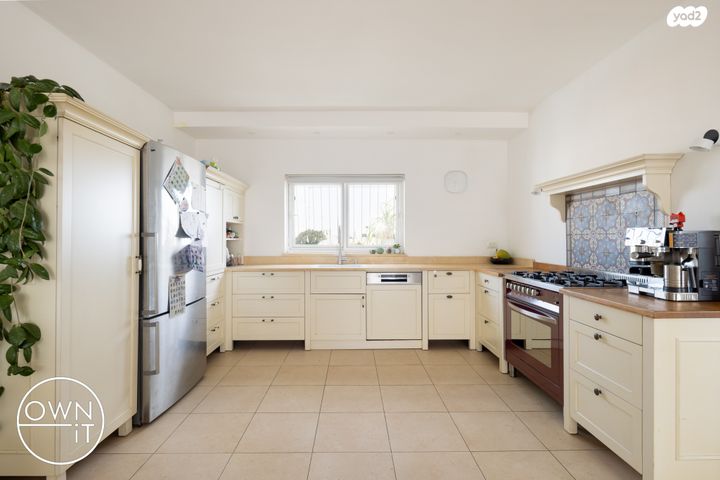 דירה, הוד השרון