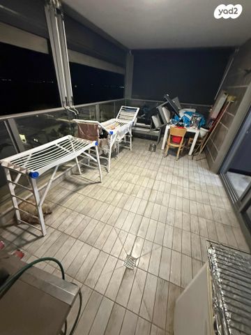 דירה, יוסף אבו, נתיבות מערב, נתיבות