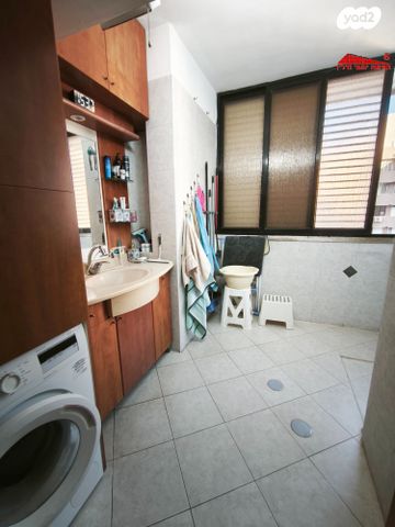 דירה, הקישון, רמז, מערב ותיק, ראשון לציון