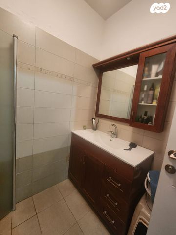 דופלקס, נחום סוקולוב, שפרינצק, רמלה