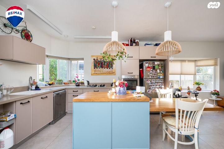 דו משפחתי, מושבה מרכז, זכרון יעקב