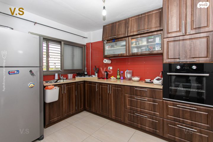 דירה, שרת, טירת כרמל