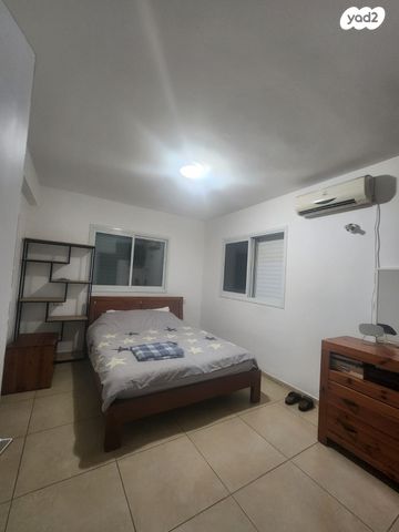 דופלקס, נחום סוקולוב, שפרינצק, רמלה