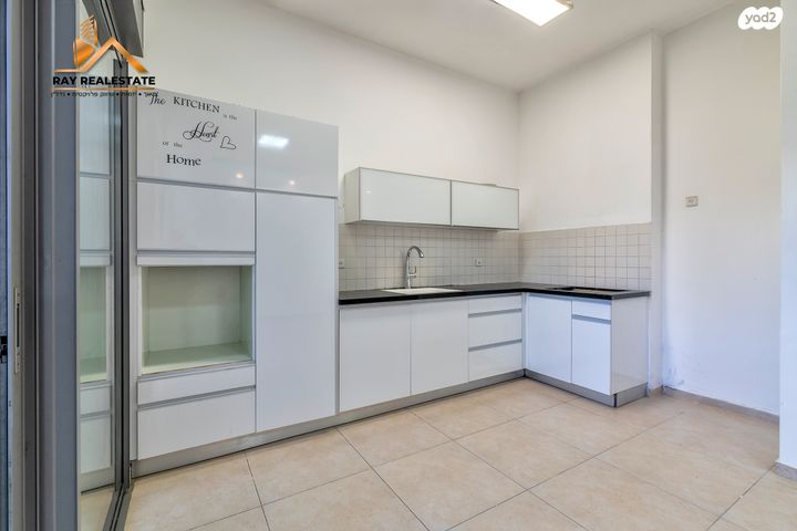 דירת גן, הנחשול, נאות רבין, יבנה