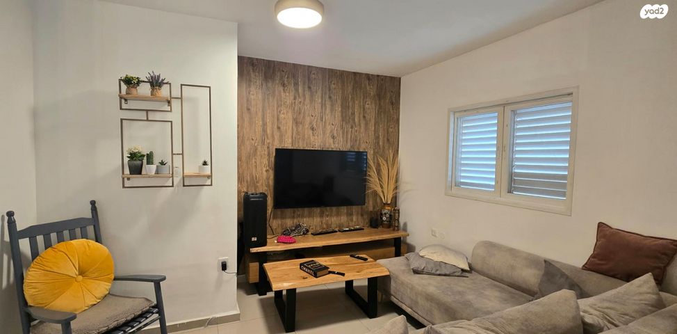 דו משפחתי, שערי תקווה