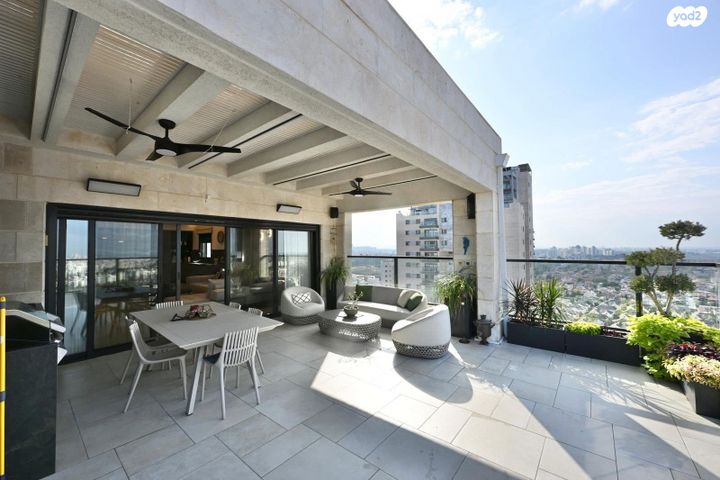 גג/ פנטהאוז, נרקיסים, ראשון לציון