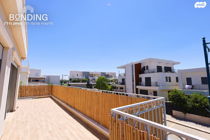 דופלקס, תל מונד