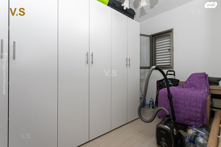 דירה, שרת, טירת כרמל