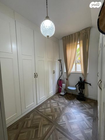 דירת גן, שלוש, נווה צדק, תל אביב יפו