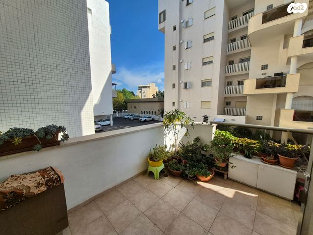 דירה, ז'בוטינסקי 52, עיר, מרכז העיר, נהריה