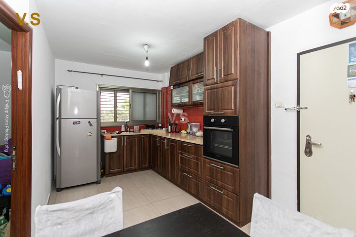 דירה, שרת, טירת כרמל