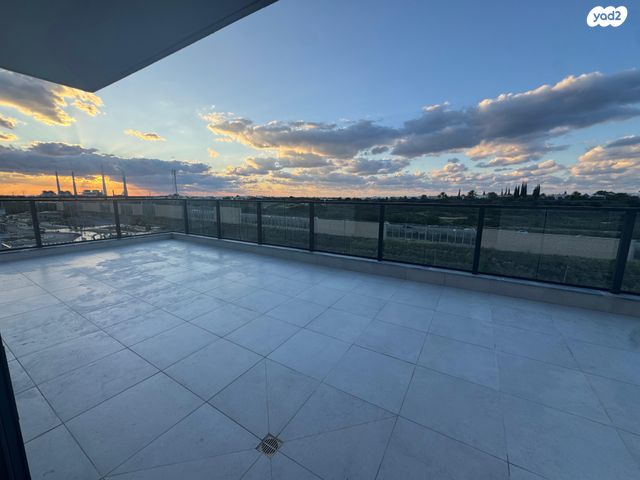 גג/ פנטהאוז, אור ים, אור עקיבא