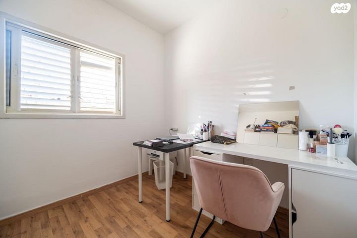 גג/ פנטהאוז, בעל שם טוב 35, מחנה יהודה, פתח תקווה