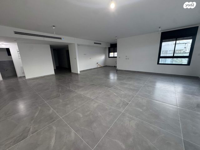 גג/ פנטהאוז, אור ים, אור עקיבא