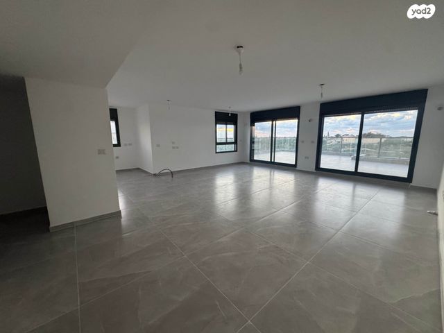 גג/ פנטהאוז, אור ים, אור עקיבא