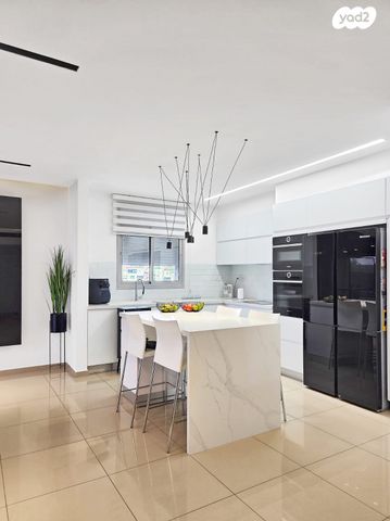 דירת גן, יוסף בורג, נווה זאב, נאות אילן, באר שבע