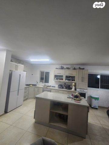 דופלקס, נחום סוקולוב, שפרינצק, רמלה