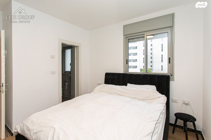 דירה, החותרים, טירת כרמל