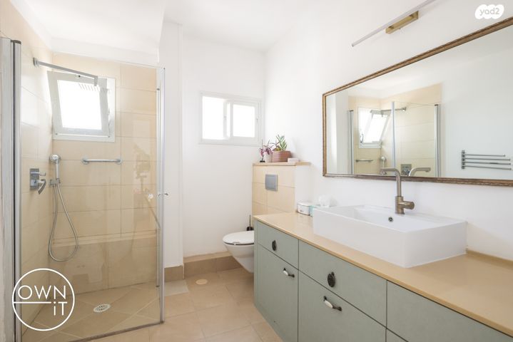 דירה, הוד השרון