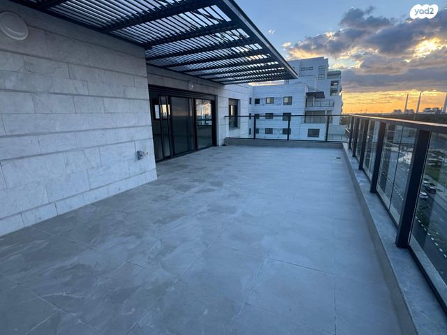 גג/ פנטהאוז, אור ים, אור עקיבא