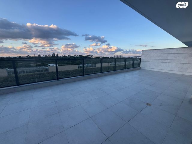 גג/ פנטהאוז, אור ים, אור עקיבא