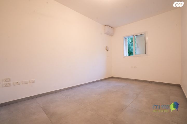 דירה, פנחס רוטנברג, נגבה, רמת גן