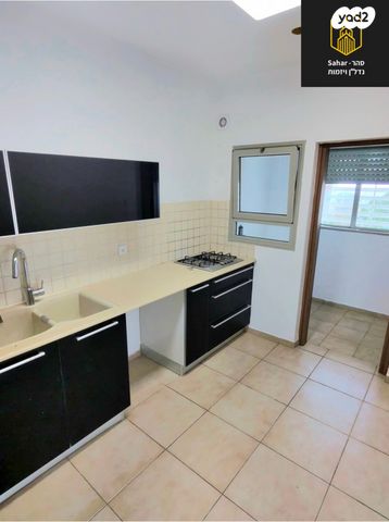 דירה, אלפי מנשה