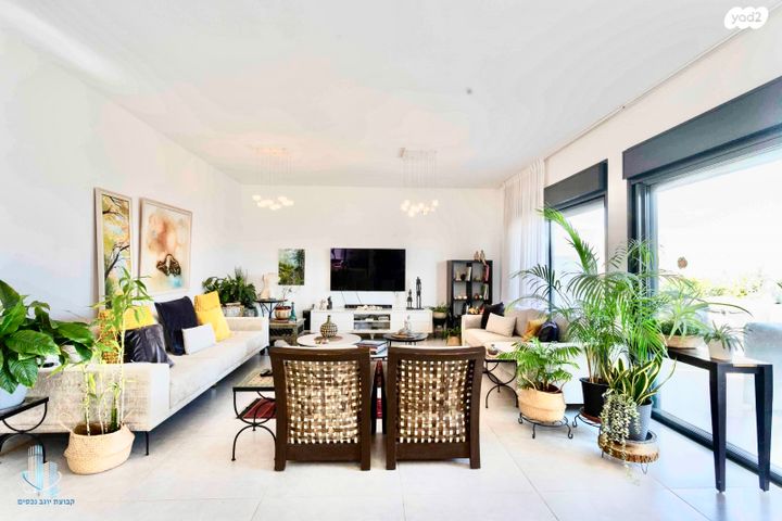 גג/ פנטהאוז, יעקב תמרי, חצרות המושבה, רחובות