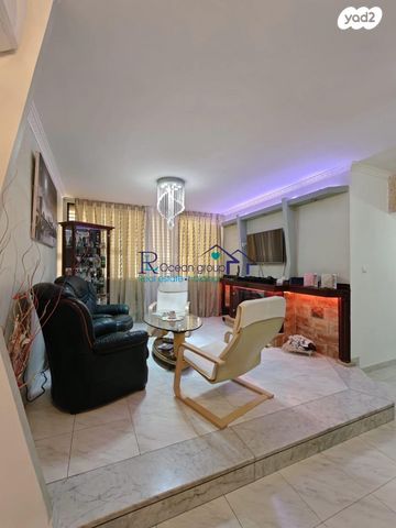 דירה, גרשון ש"ץ 4, נוף הטיילת, נתניה