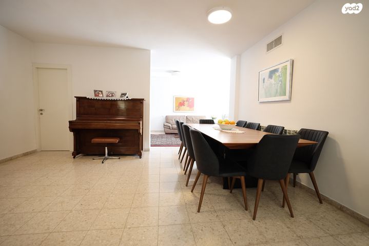 דירת גן, שכונה ה'-ו', מבשרת ציון